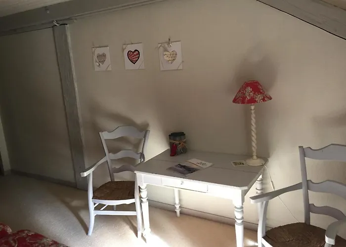 De La Cholotte Inn *